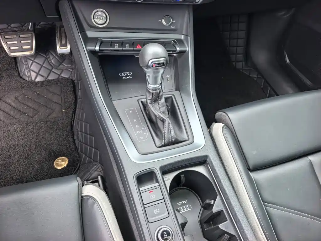 Фото 14 - Audi Q3