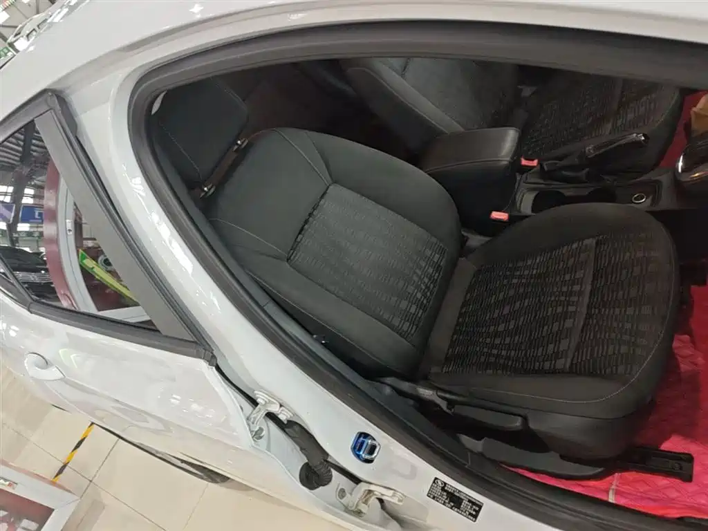 Buick Verano 2016 Hatchback 15S Auto Progressive фото 20