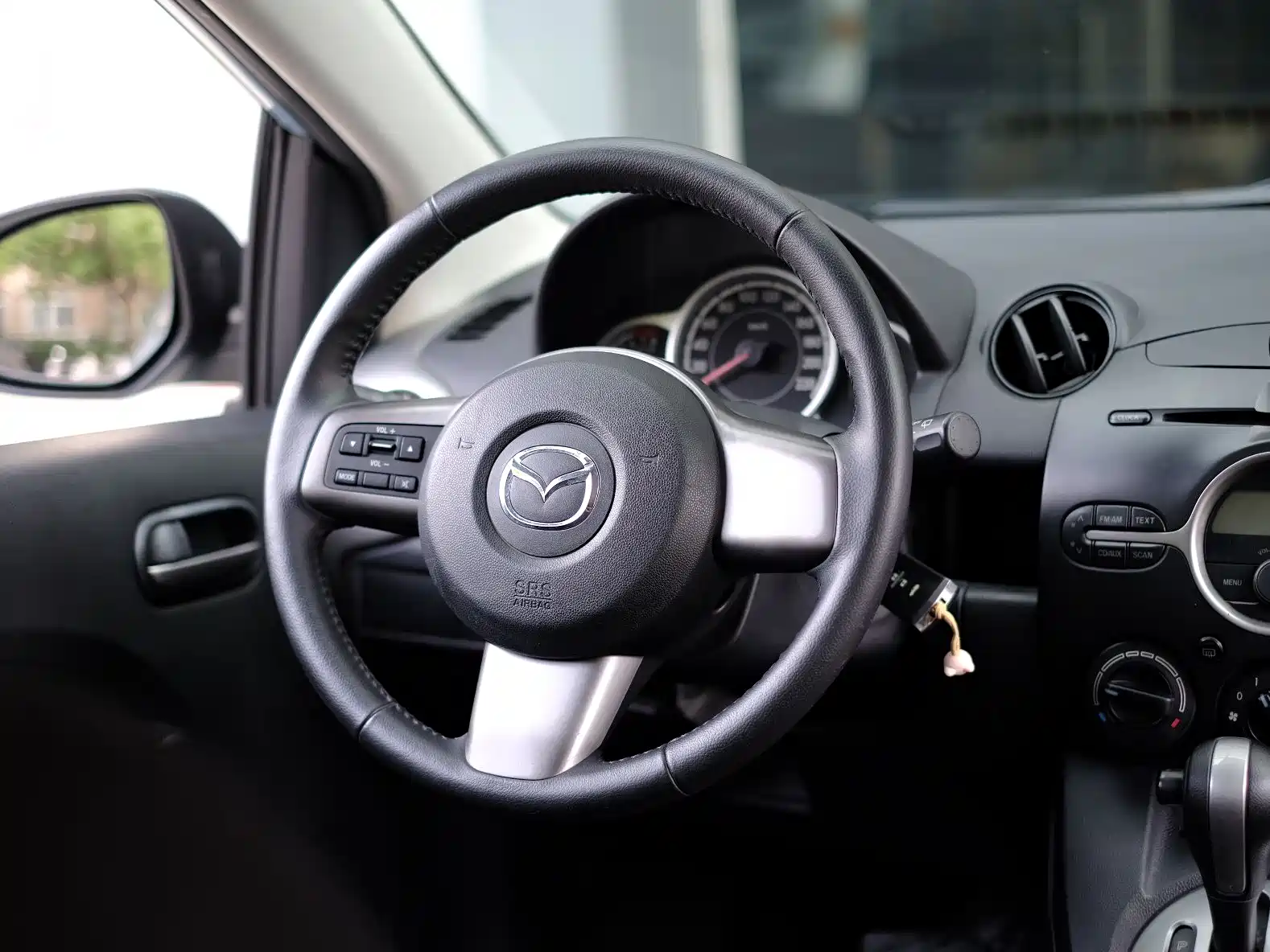 Фото 39 - Mazda 2