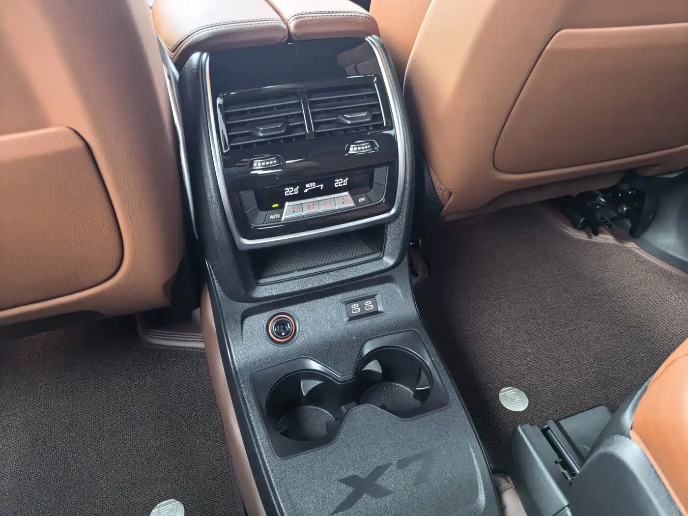 BMW X7 2023 xDrive40i Exclusive M Sport Package фото 14
