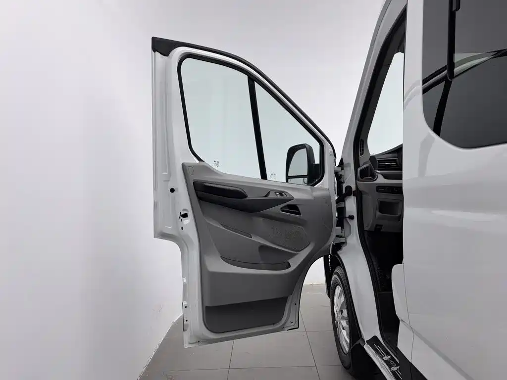 SAIC Maxus Xintu V90 2021 2020 2.0T Manual YunJie Edition FWD Single Rear Tire Long Wheelbase High Roof 7-seater