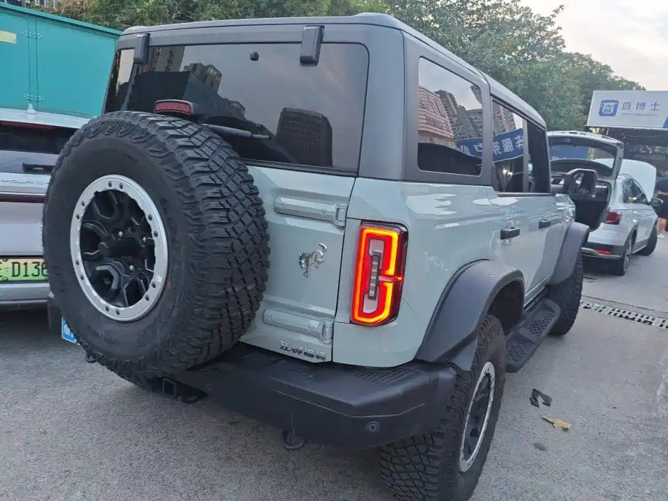 Ford Bronco 2025 2024 2.3T Badlands