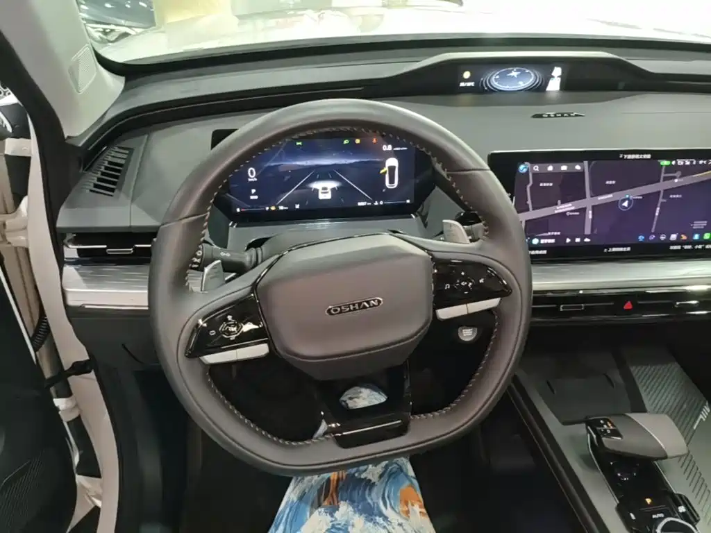 Changan Oshan Z6 2025 2023 Blue Whale 1.5T DCT Smart Leader Urban Edition