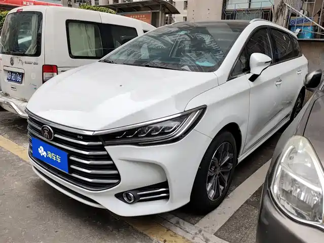 BYD SONG MAX