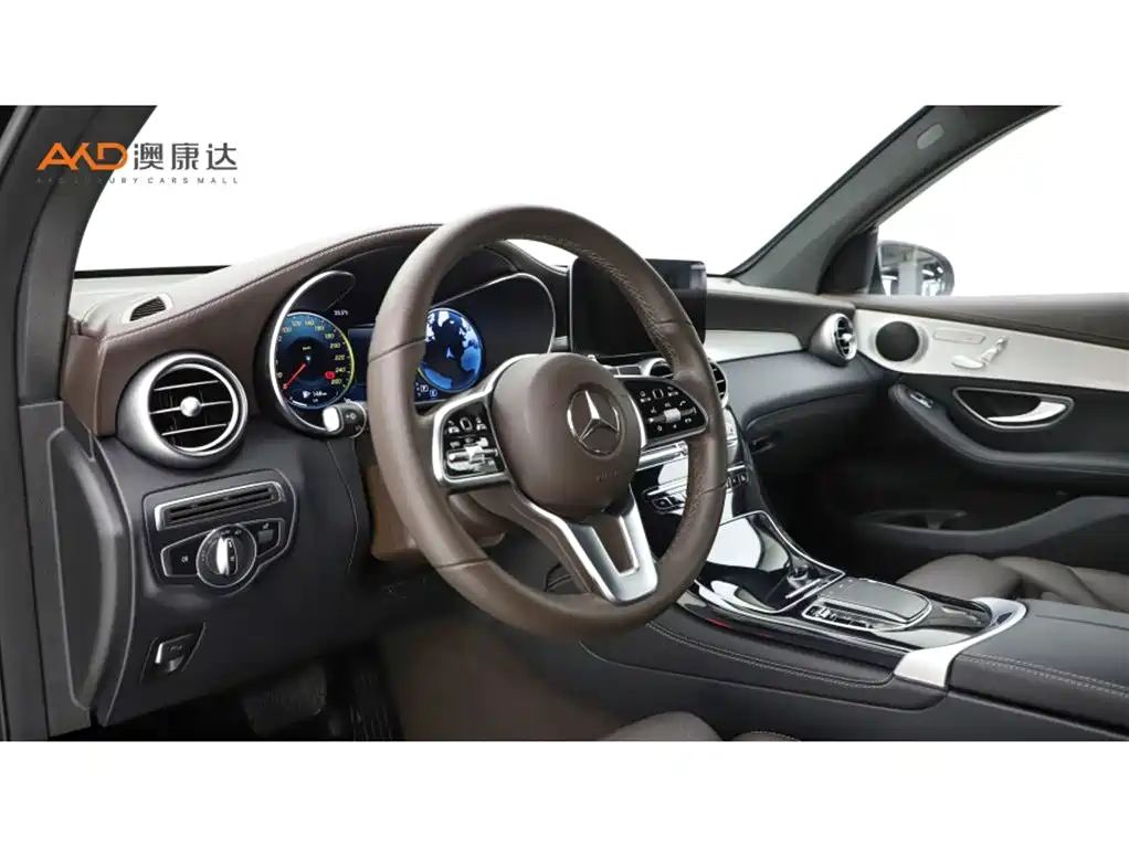 Mercedes-Benz GLC 2021 GLC 260 L 4MATIC Sporty фото 6