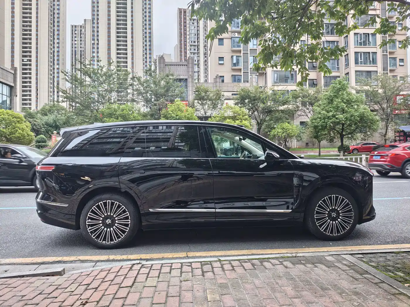 NIO ES8 2026 2025 Model 6-Seat Executive Luxury Edition