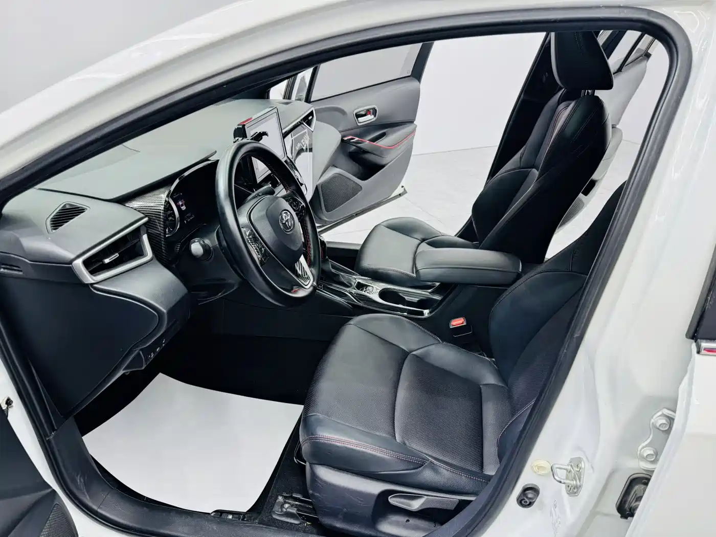 Toyota Levin 2022 185T CVT Sport Edition фото 4