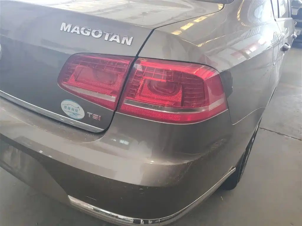 Volkswagen Magotan 2015 1.8TSI Luxury фото 8