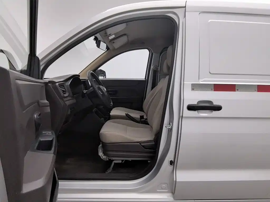Wuling Motors Wuling Hongguang V 2024 2022 1.5L Power Take Edition Enclosed Van Electric Power Steering LAR
