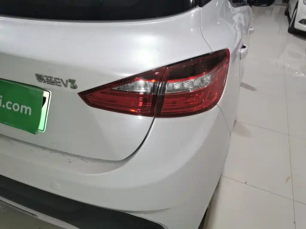 Фото 8 - JMCG New Energy Yizhi EV3