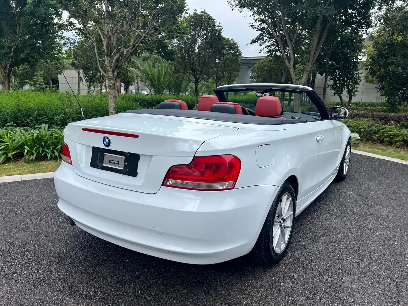 BMW 1 Series (Import) 2011 120i Convertible фото 15