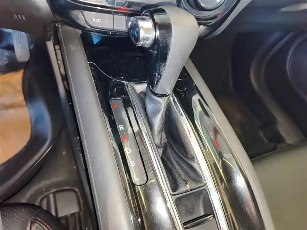Honda Vezel 2016 2015 1.5L CVT 2WD Comfort