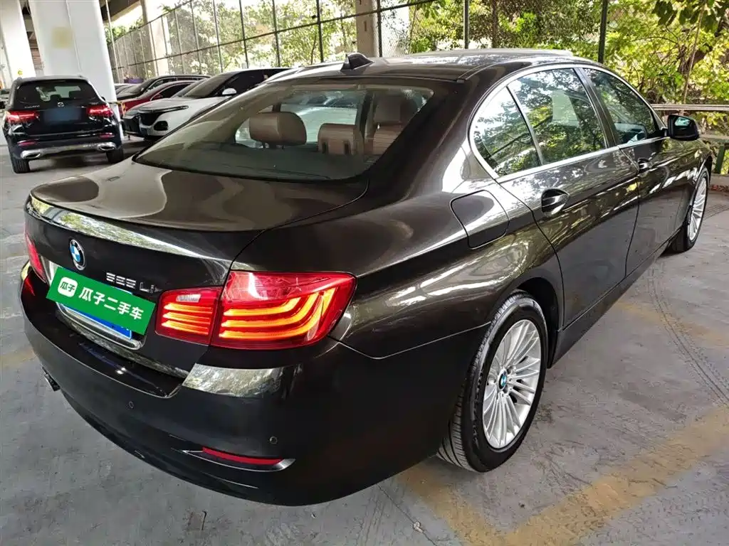 BMW 5 Series 2014 525Li Leading фото 7