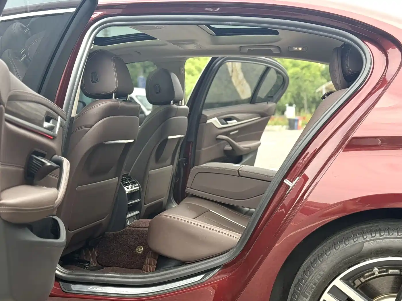 BMW 5 Series 2021 530Li Leading Luxury Package фото 9