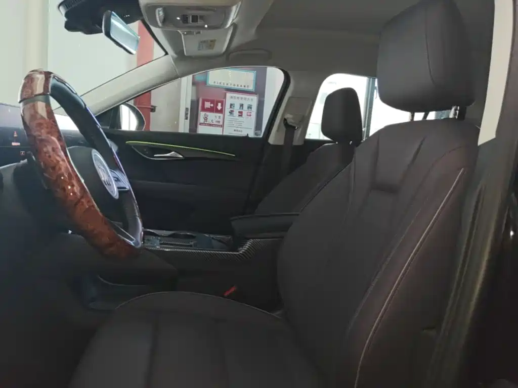 Buick Envision Plus 2026 2026 Envision Plus 28T FWD Base
