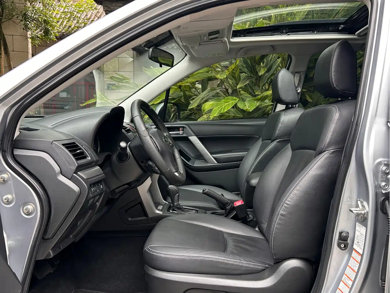 Subaru Forester 2013 2.5i Automatic Luxury Edition фото 4
