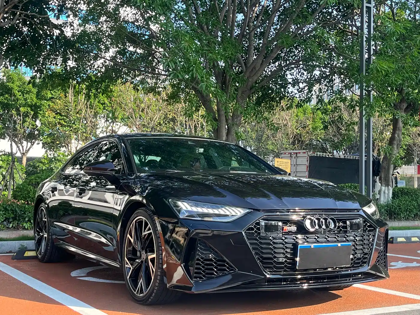 Audi A7L 2024 45 TFSI quattro S-line Black Warrior Edition фото 3
