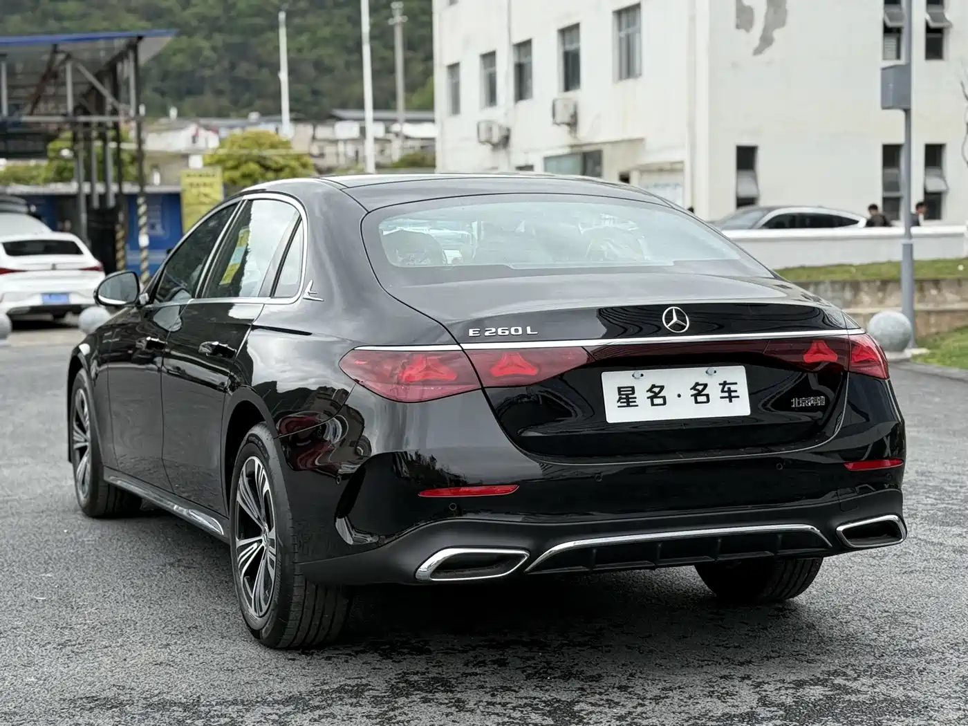 Mercedes-Benz E-Class 2025 E 260 L Sport фото 11