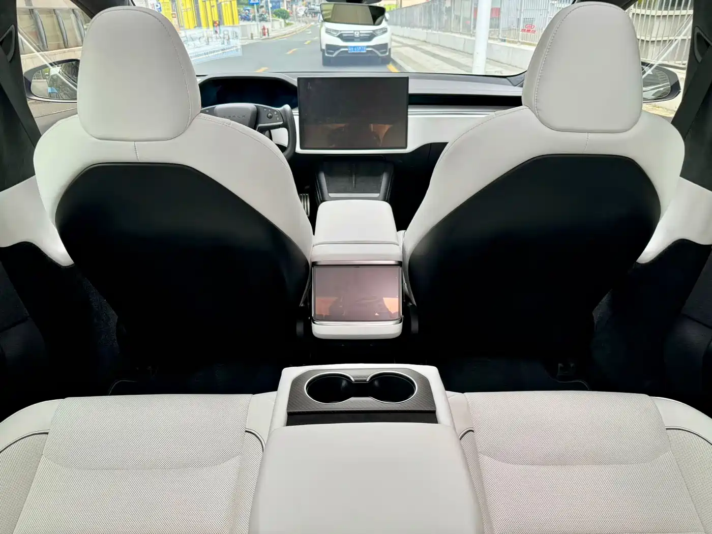 Tesla Model S 2023 Tri-motor AWD Plaid фото 15