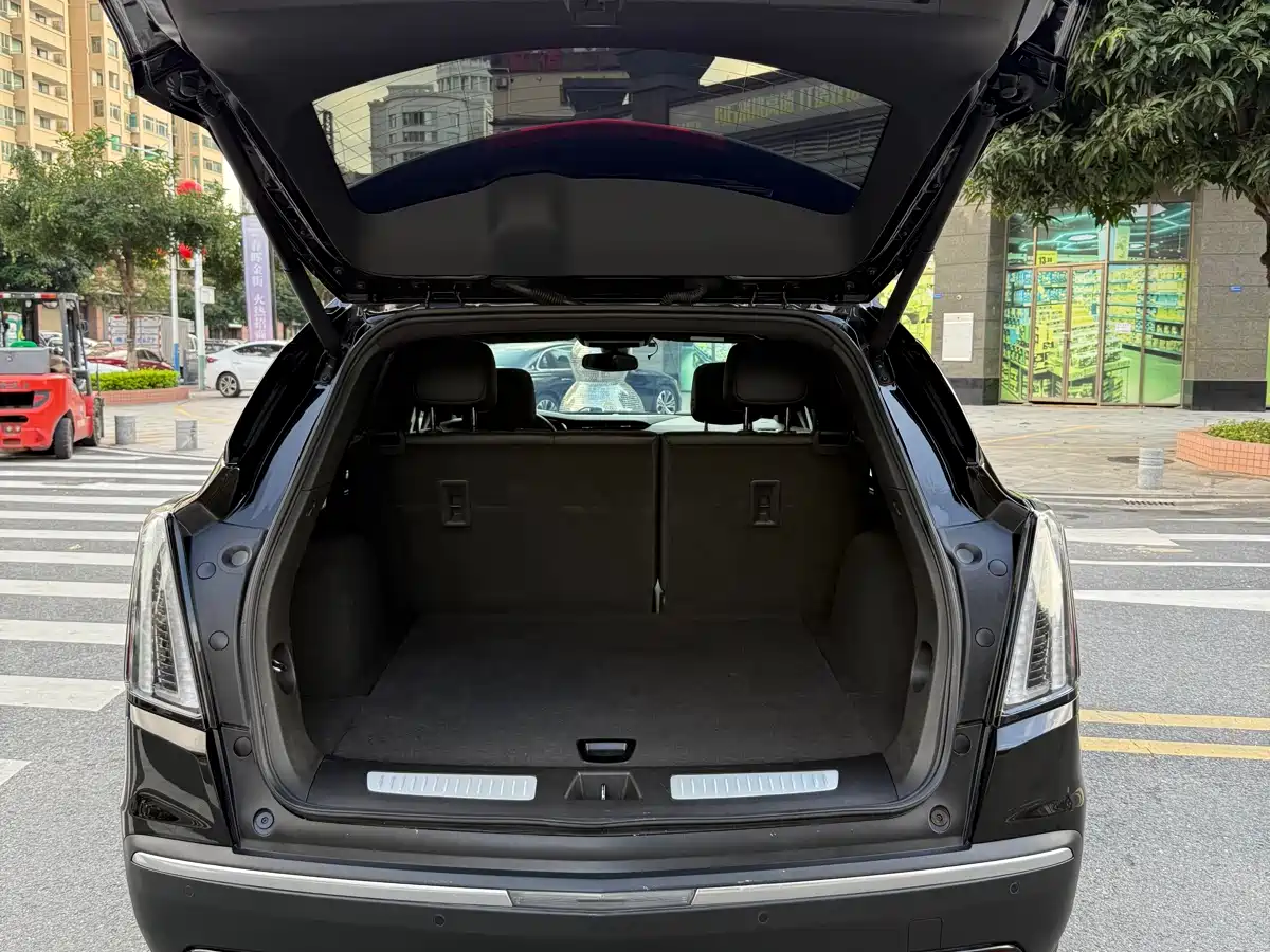 CADILLAC XT5