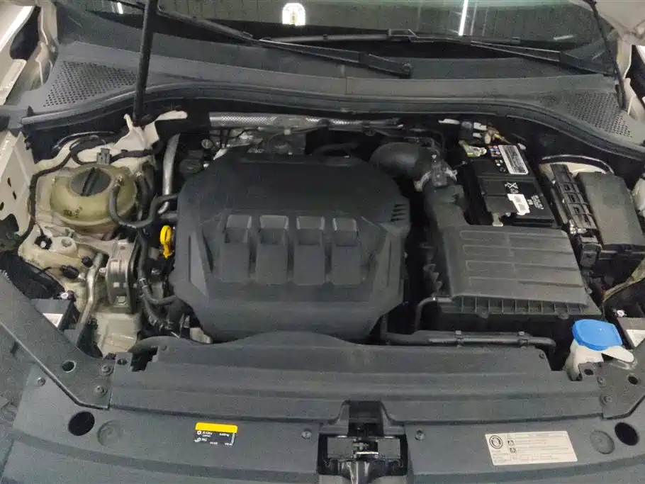 Volkswagen Tiguan L 2022 330TSI Automatic 2WD R-Line Flagship Edition фото 10