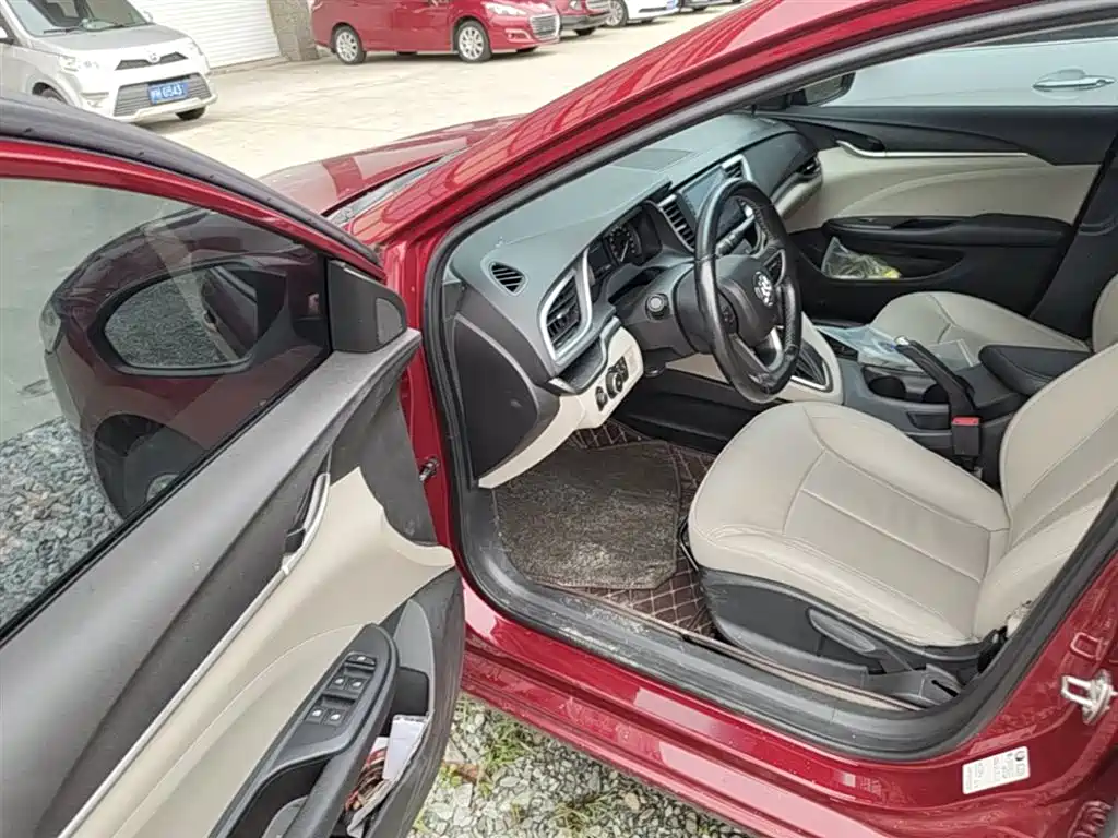 Buick Excelle 2018 15T Dual Clutch Elite (China V) фото 16