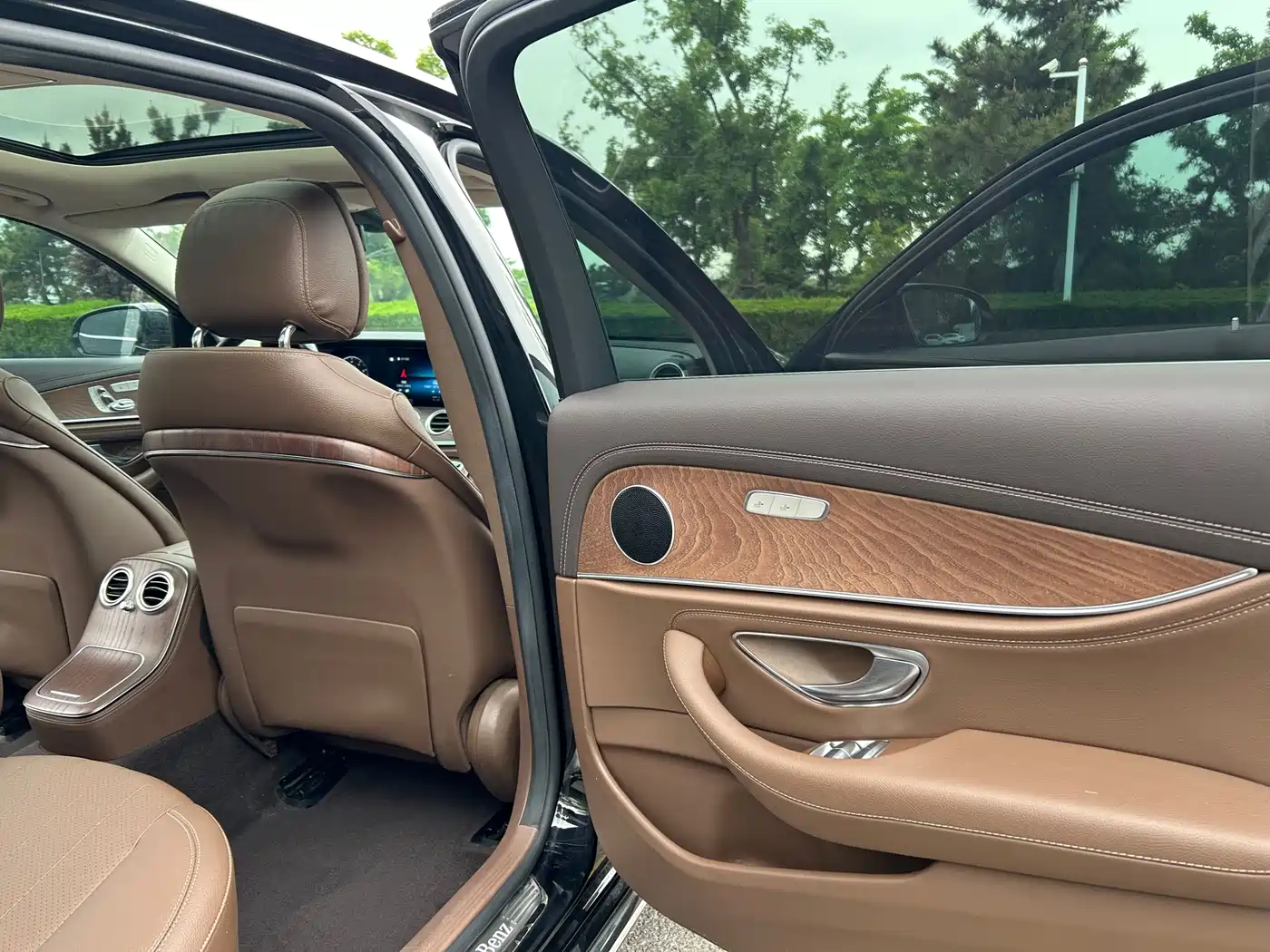 Mercedes-Benz E-Class 2021 E 300 L Fashion фото 12
