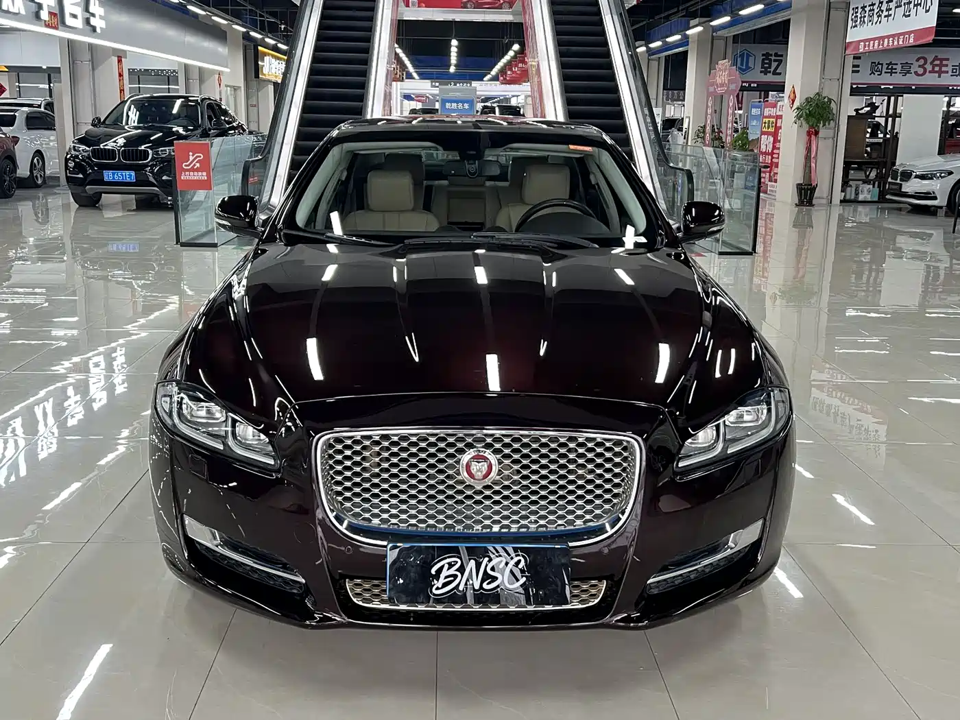 JAGUAR XJ