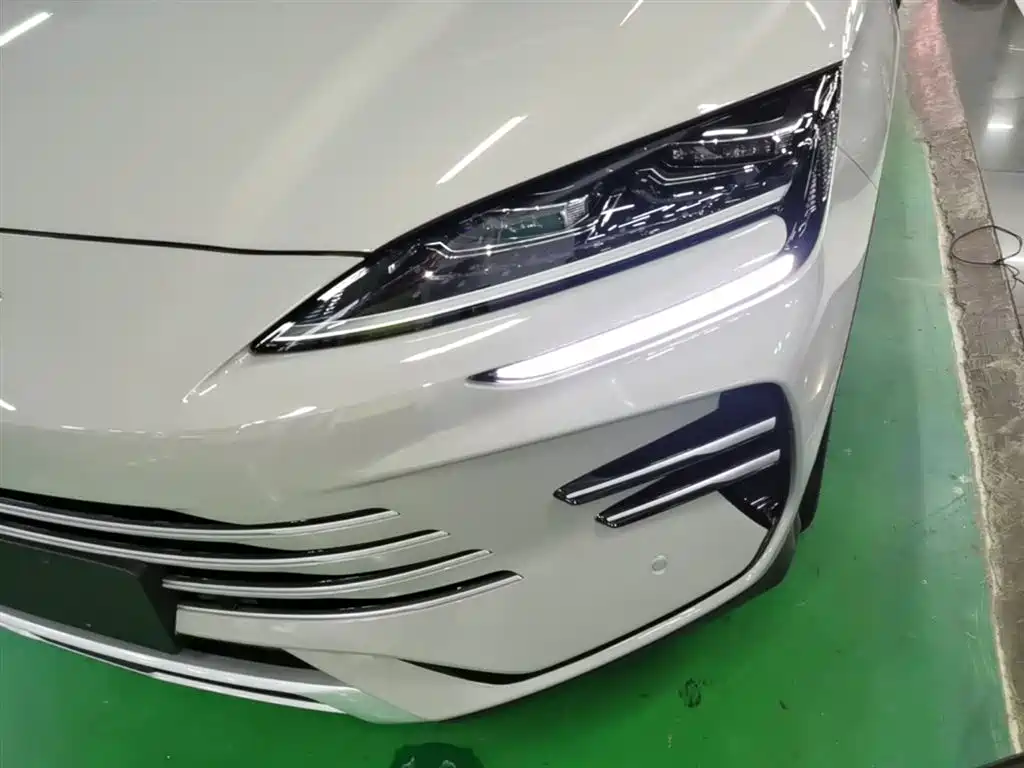 BYD Song PLUS PHEV 2025 DM-i Smart Driving Edition 112KM Honor фото 24