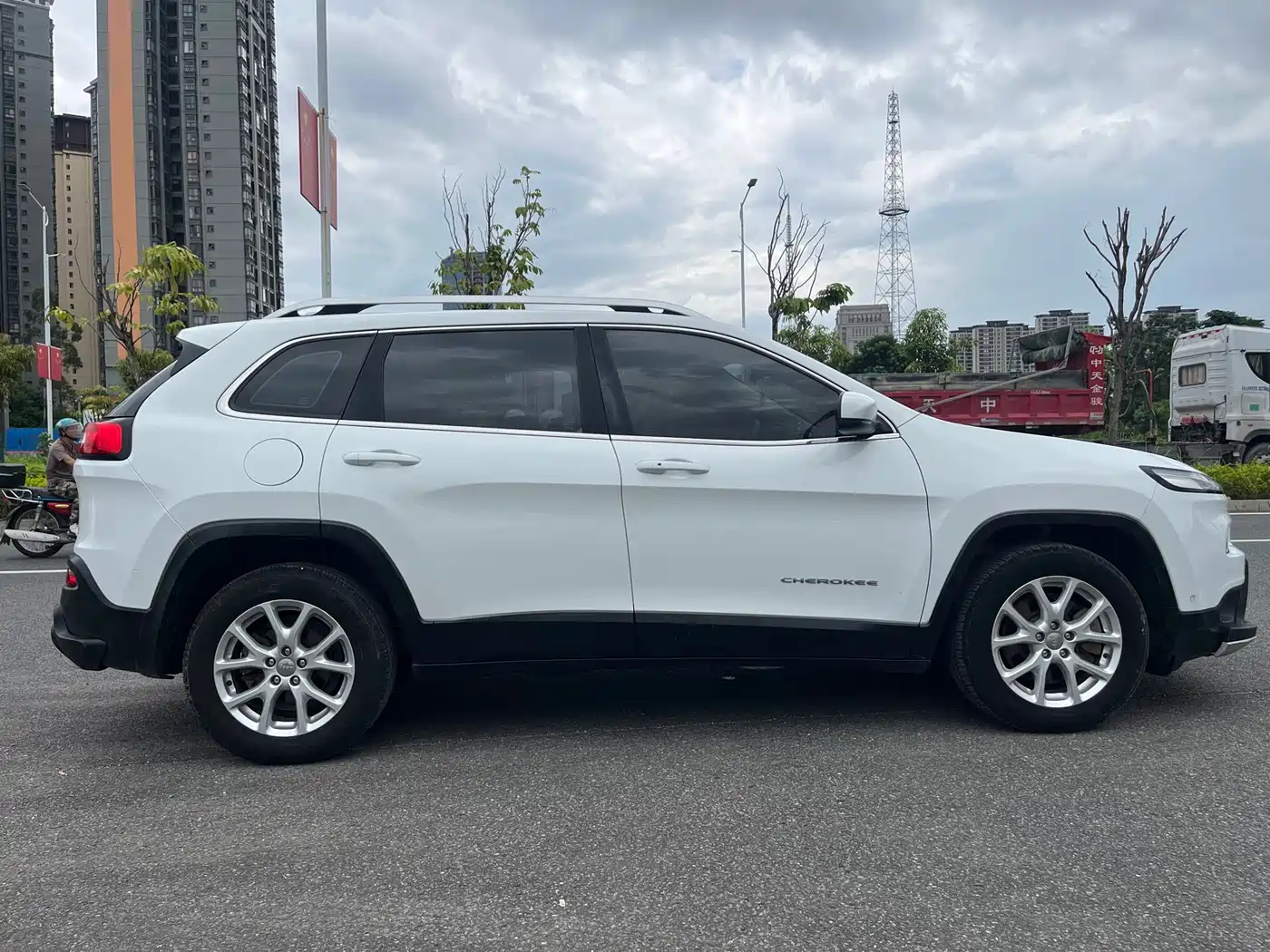 Jeep Cherokee 2016 2016 2.0L Superior Edition