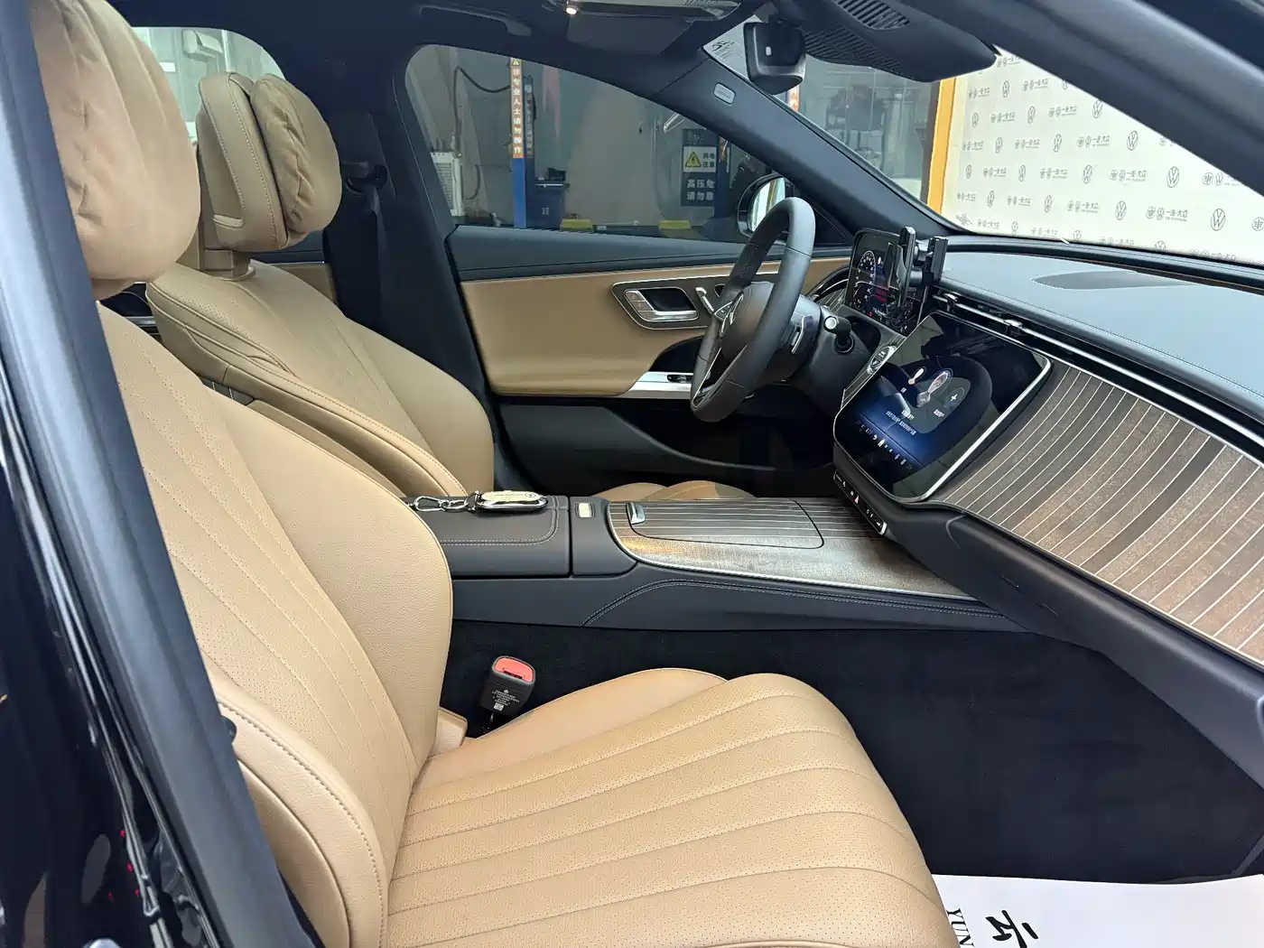 Mercedes-Benz E-Class 2025 E 300 L Fashion фото 9