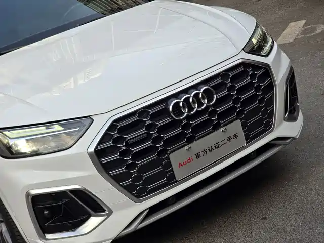Audi Q5L 2022 45T Luxury Dynamic — фото 3