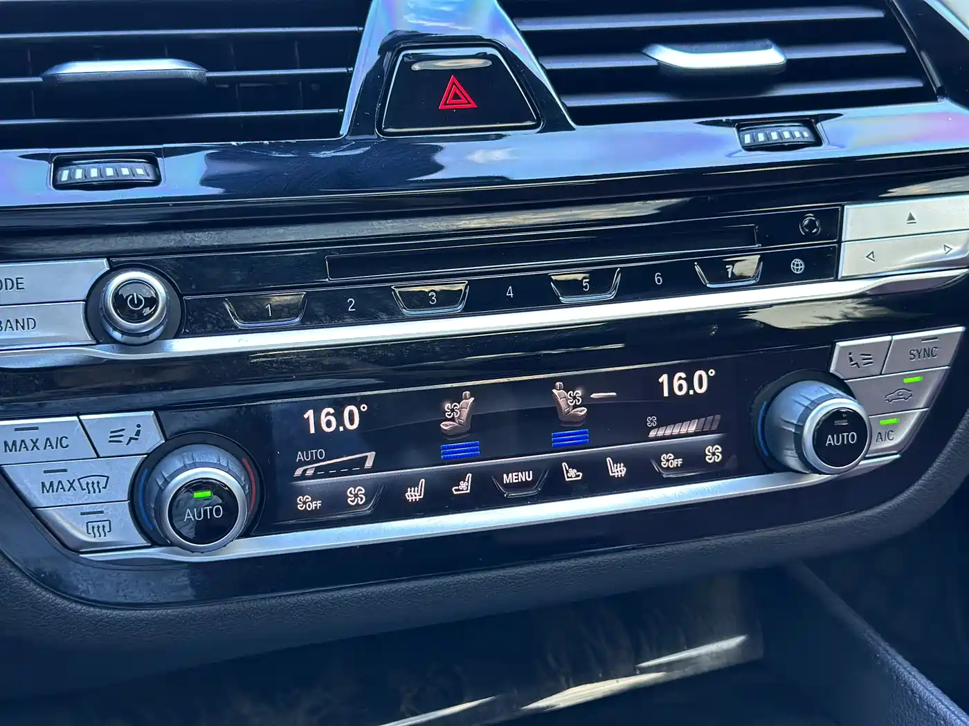 BMW 5 Series 2019 530Li Premium M Sport Package фото 17