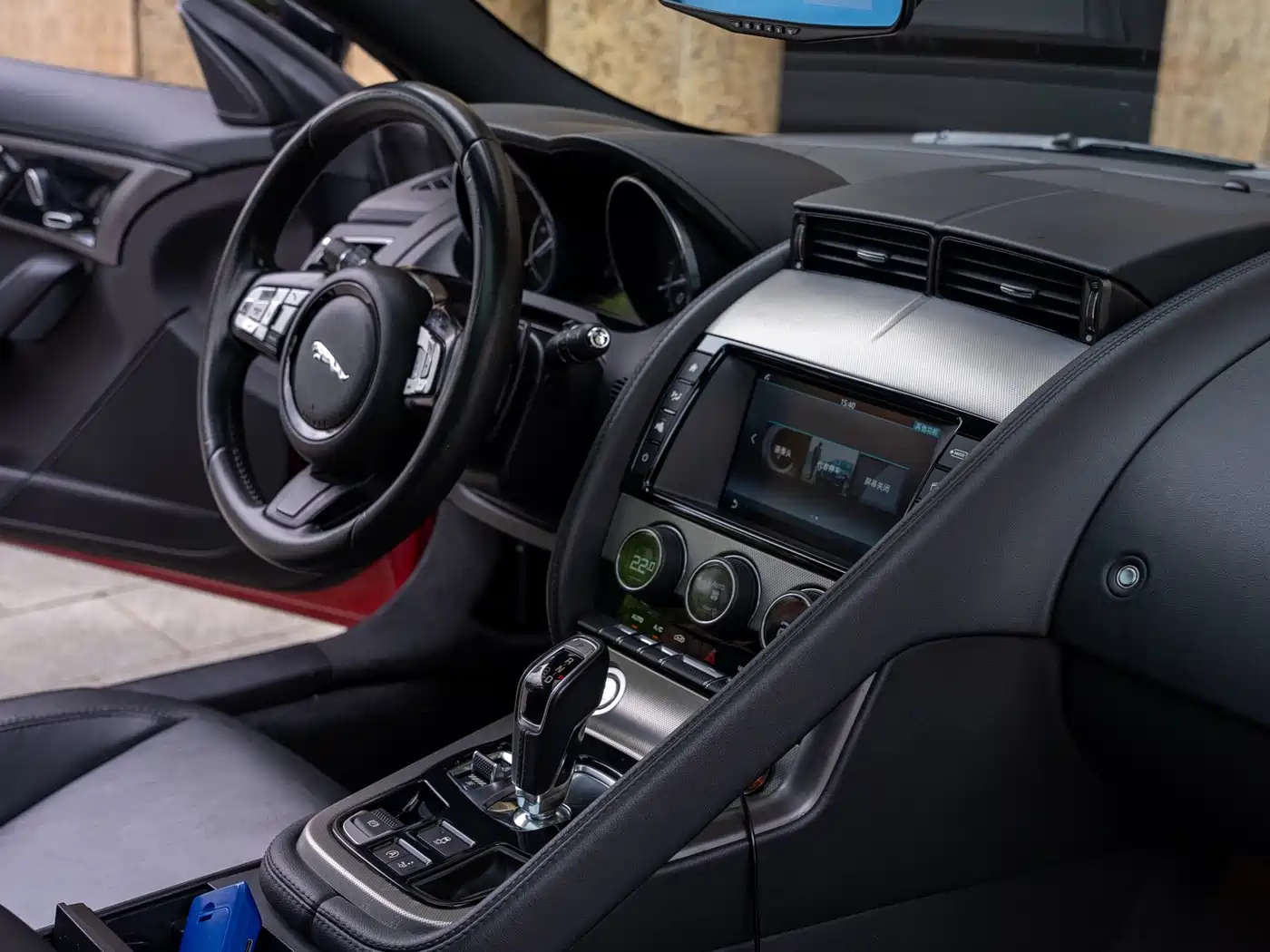 Jaguar F-TYPE 2016 3.0 SC Hardtop фото 23