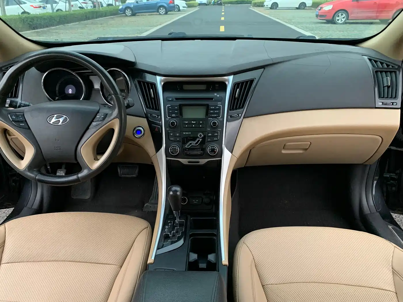 Hyundai Sonata 2011 2.0L Auto Premium Edition фото 6