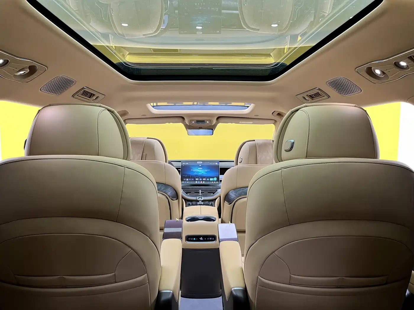 Denza D9 2026 2025 DM-i Smart Drive Edition 1020 AWD Luxury