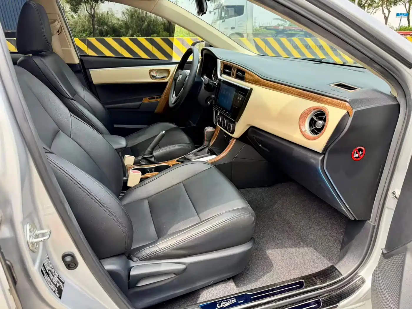 Toyota Levin 2018 185T CVT Luxury Edition фото 11