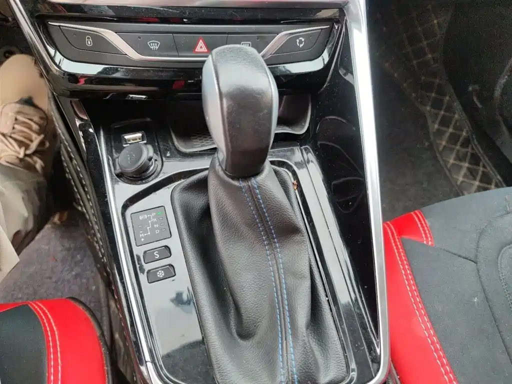 Peugeot 308 2018 230THP Auto Luxury Edition фото 12