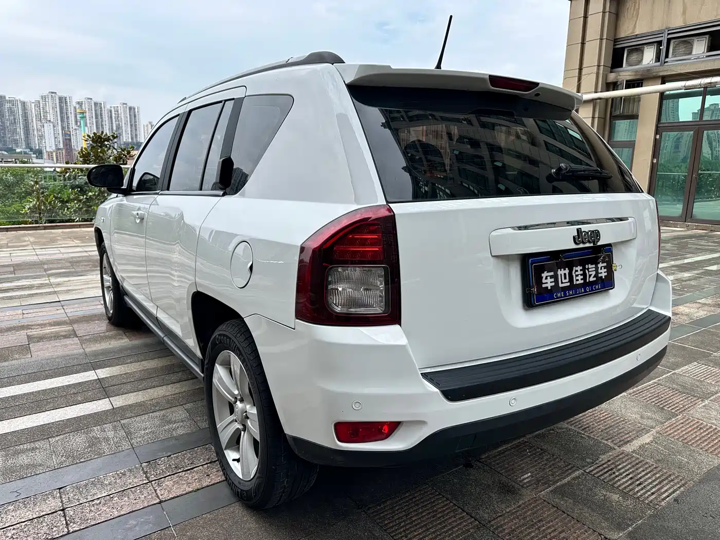 Jeep Compass (Import) 2015 2015 2.0L 2WD Sport