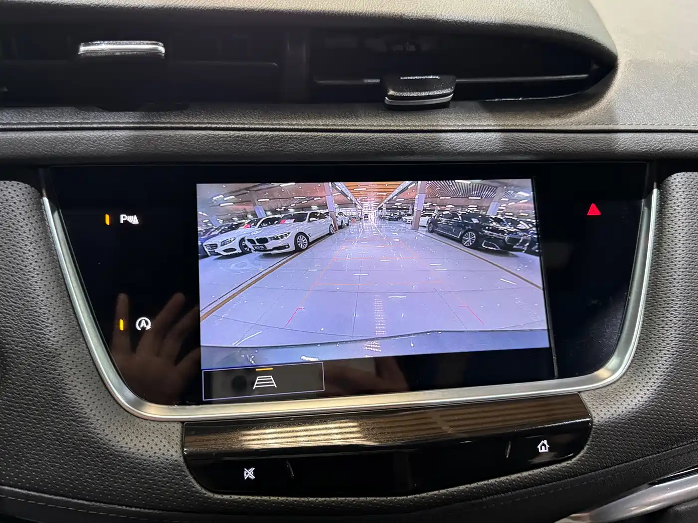 Cadillac XT5 2022 2.0T 2WD Luxury фото 13