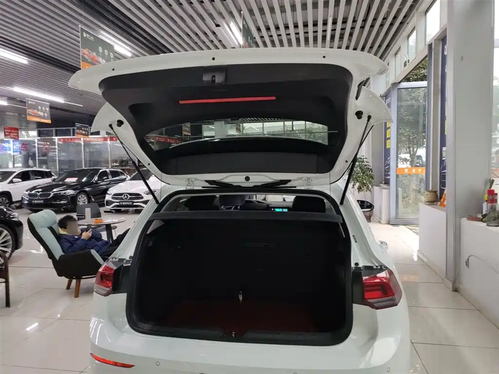 Volkswagen Golf 2023 Facelift 280TSI DSG Pro фото 9