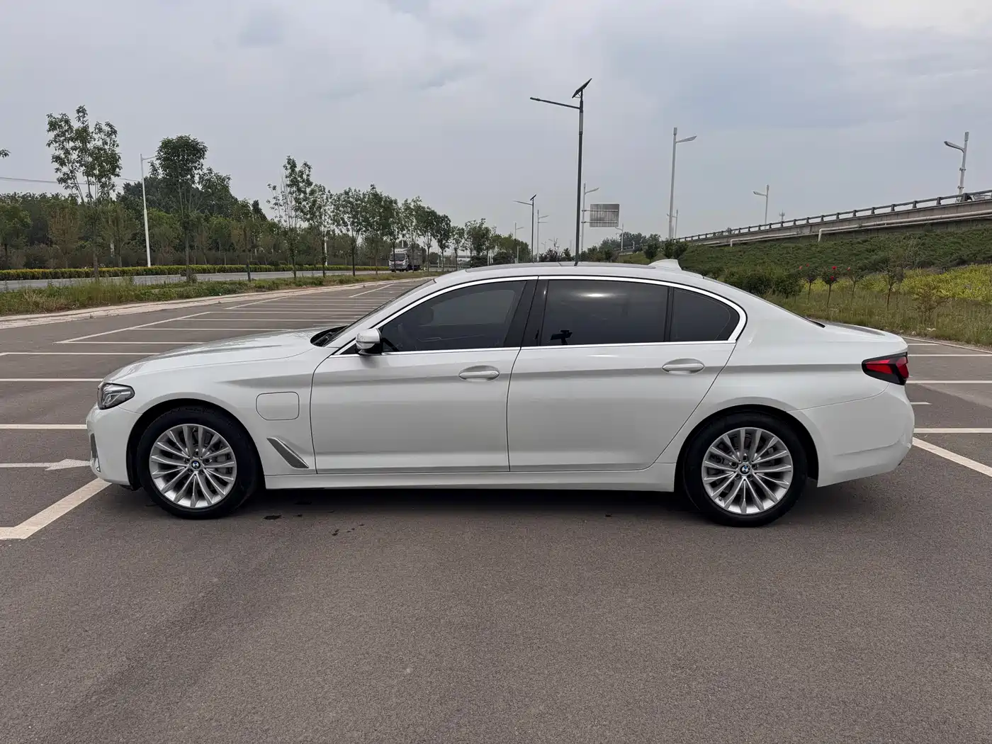 BMW 5 Series New Energy 2021 535Le Luxury Package фото 7