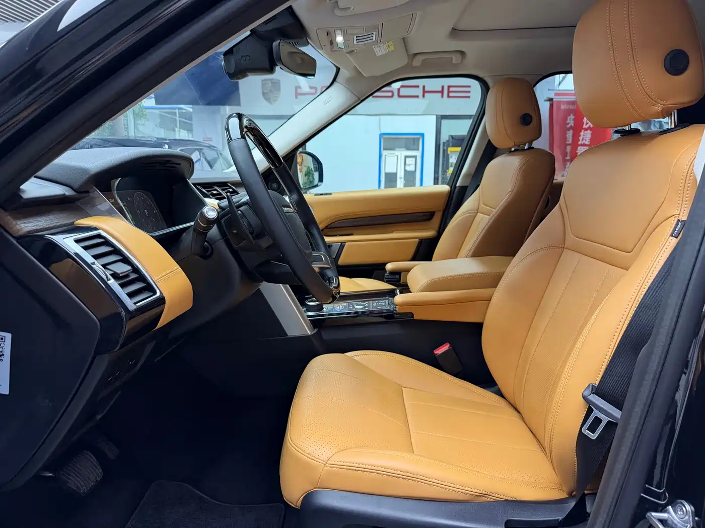 Land Rover Discovery 2017 3.0 SC V6 HSE фото 4