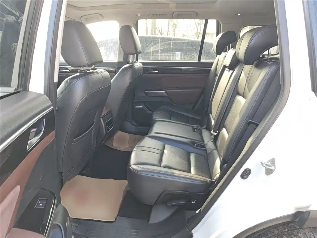GAC Trumpchi Trumpchi GS8 2017 320T 2WD Luxury Smart Connect (7-seater) фото 17