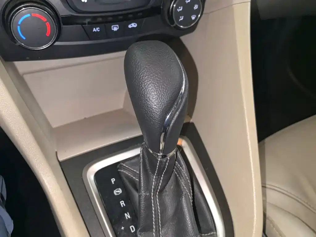 Фото 14 - Buick Excelle
