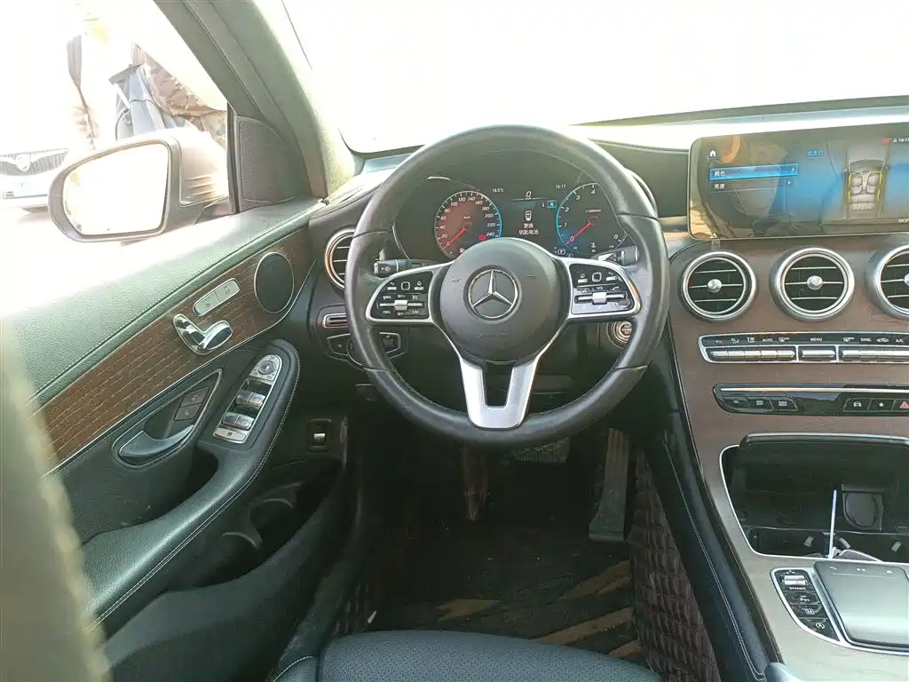 Mercedes-Benz GLC 2020 GLC 260 L 4MATIC Luxury фото 3