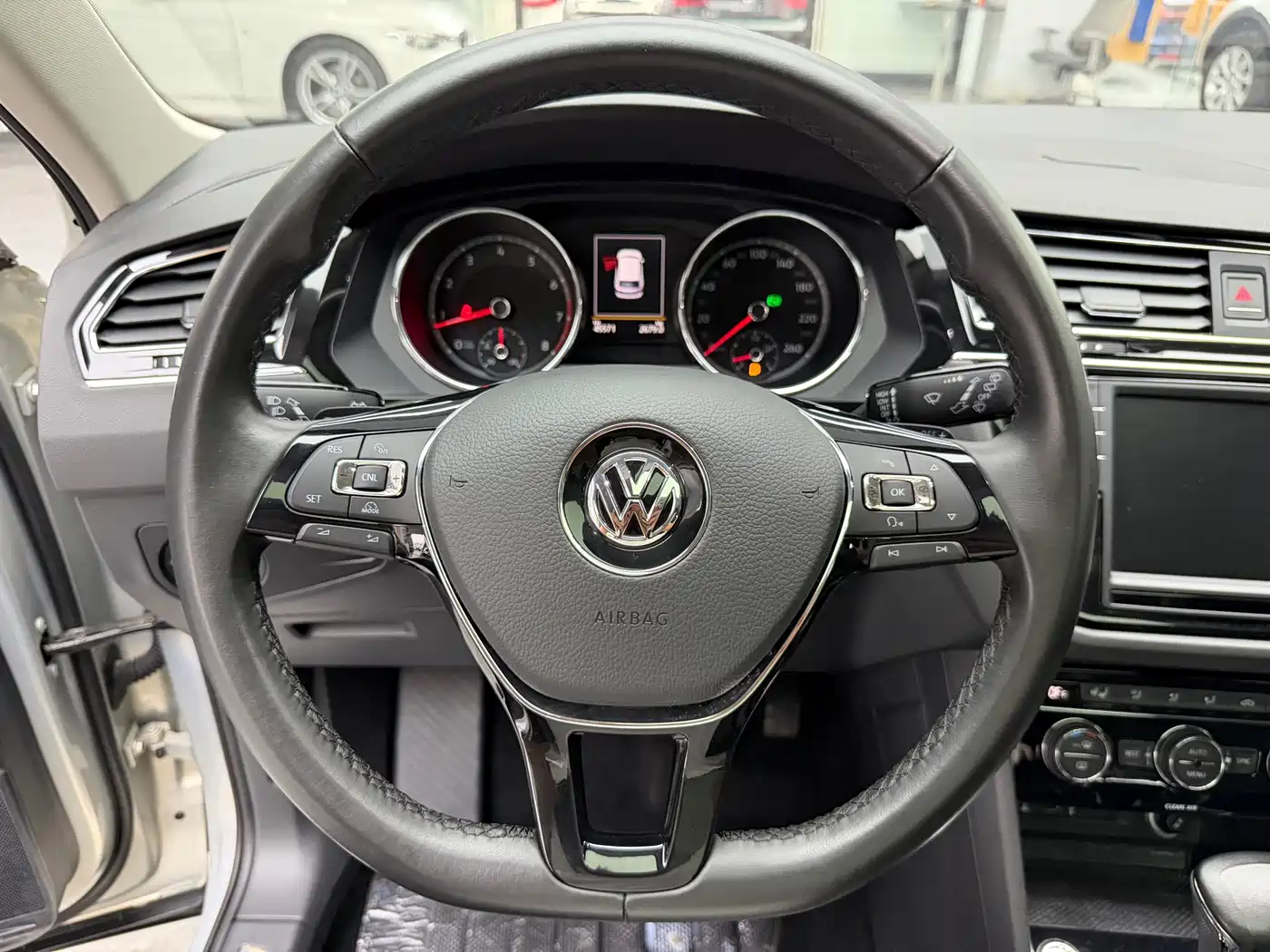 Volkswagen Tiguan L 2018 330TSI Automatic 2WD Flagship Edition фото 9