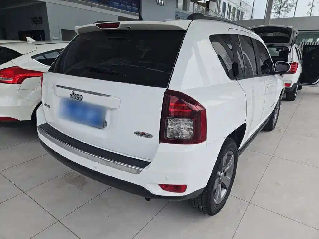 Jeep Compass (Import) 2014 2014 Facelift 2.4L 4WD Comfort Edition