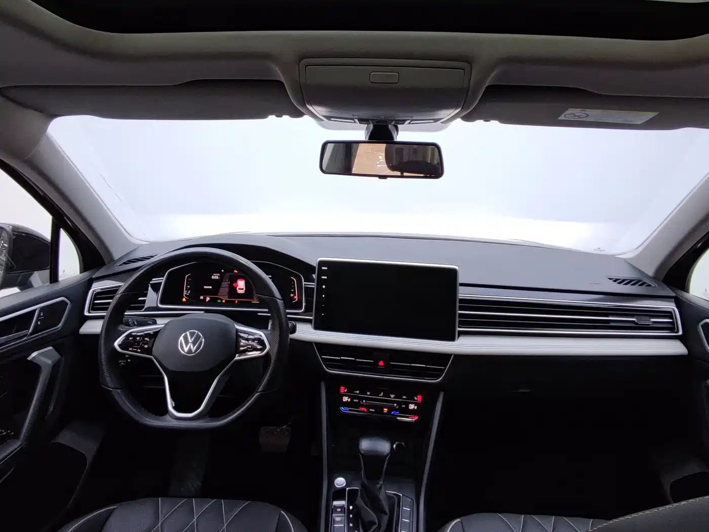 Volkswagen Tiguan L 2023 280TSI 2WD Trend Limited Edition фото 12
