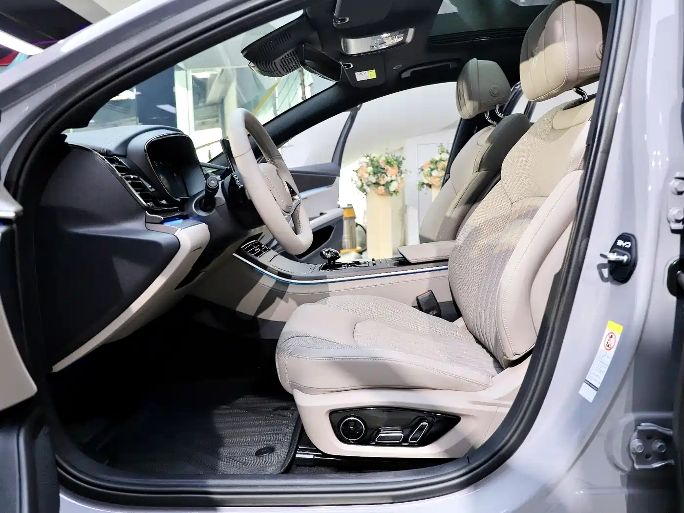 BYD Han 2025 DM-i 125KM LiDAR Smart Driving фото 11